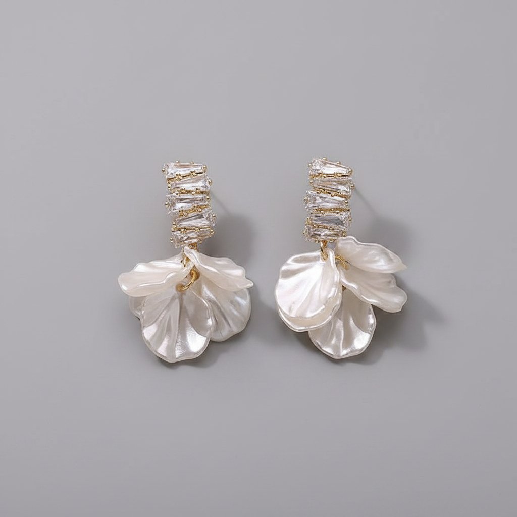 Elise Pearl Earrings