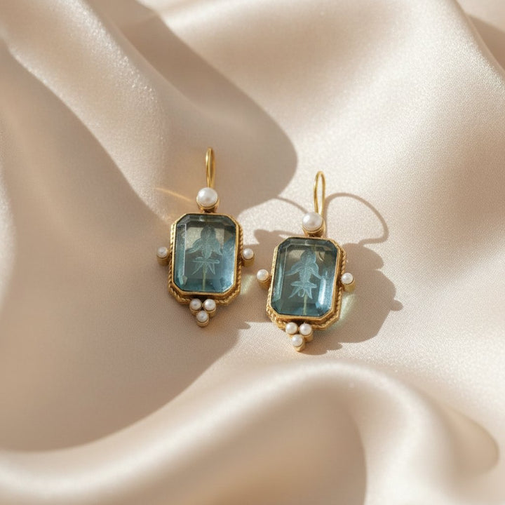Linnea Pearl Earrings