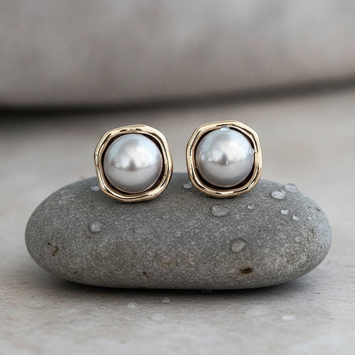 Vera Pearl Earrings