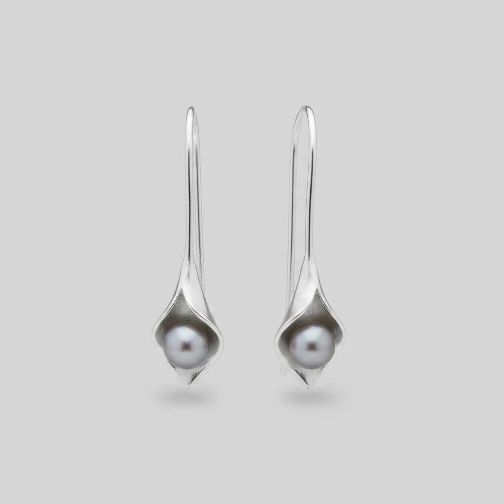 Bijou Pearl Earrings