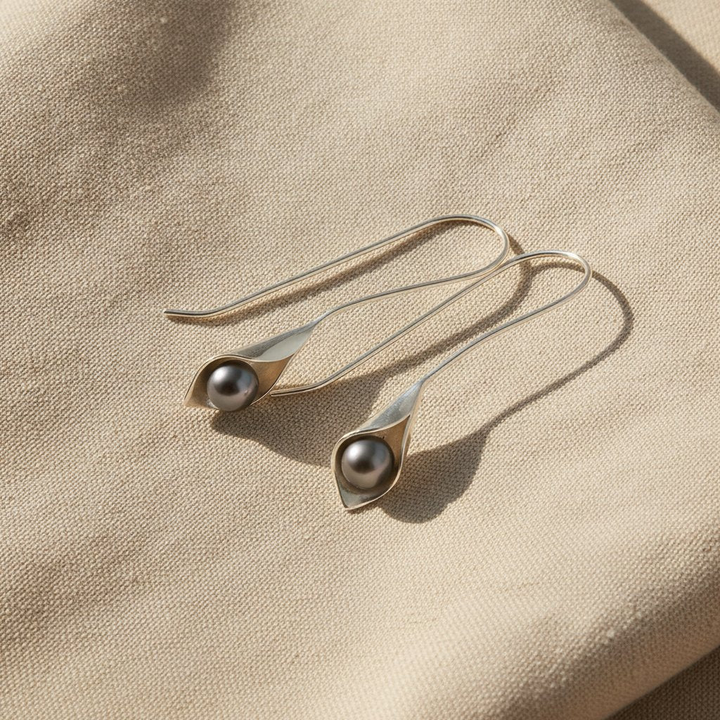 Bijou Pearl Earrings