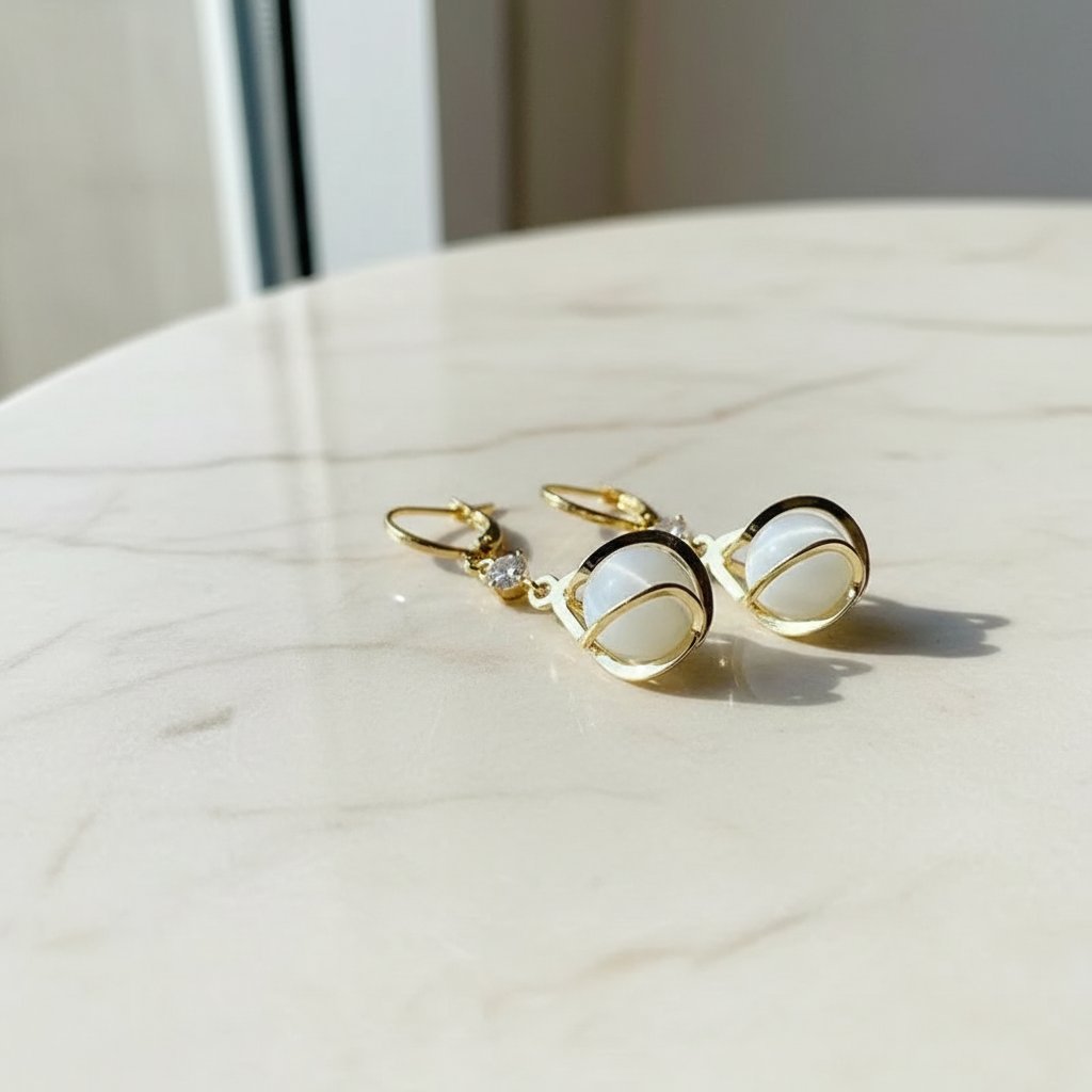 Vintage Weiße Opal Baumelnde Goldene Ohrringe