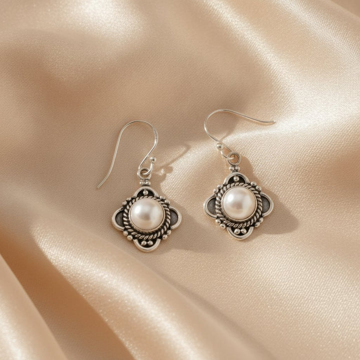 Willa Pearl Earrings