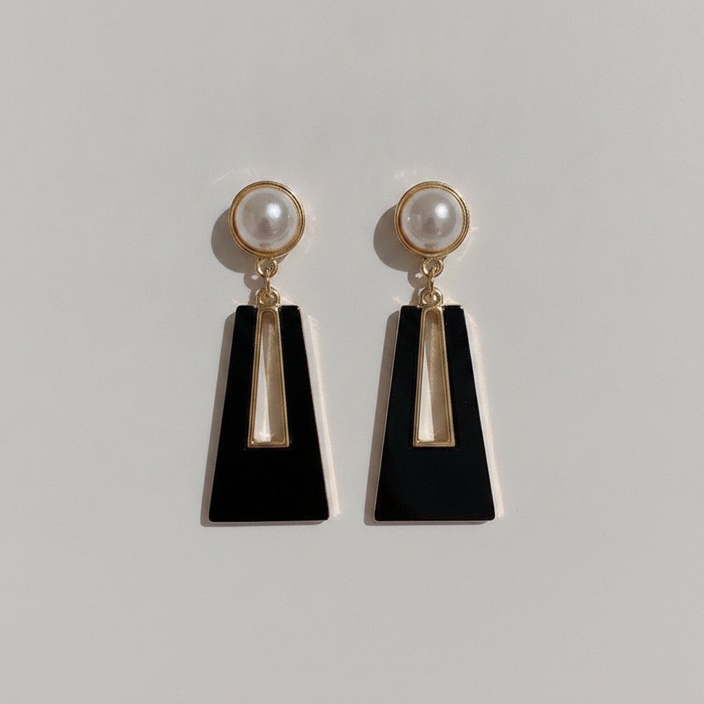Iliana Pearl Earrings