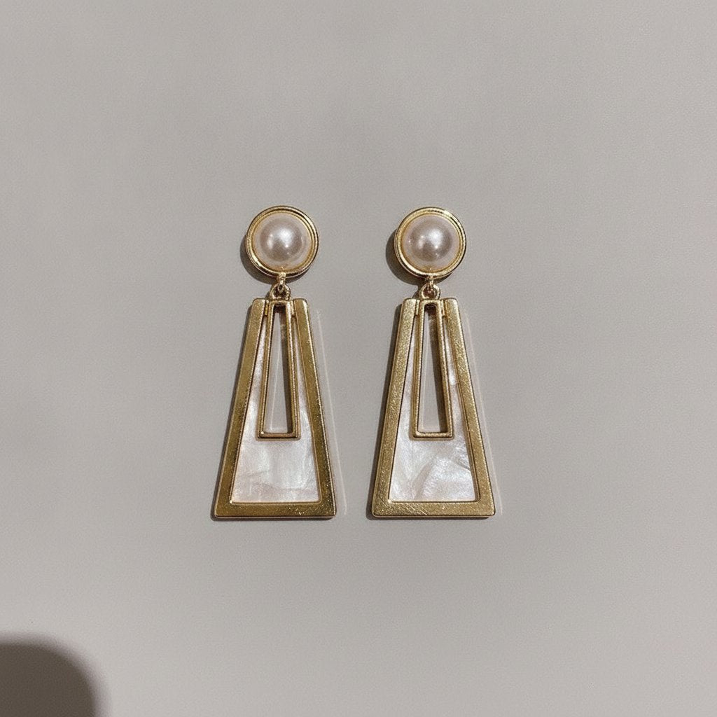 Iliana Pearl Earrings