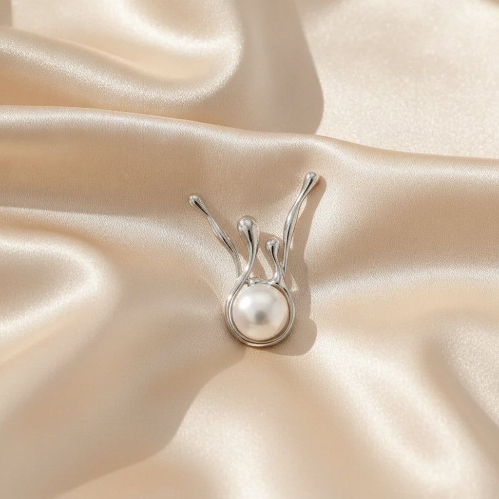 Amelie Pearl Earrings
