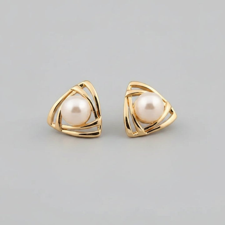 Selene Pearl Earrings