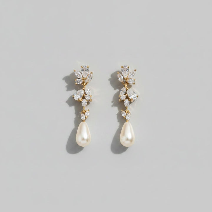 Elise Pearl Earrings