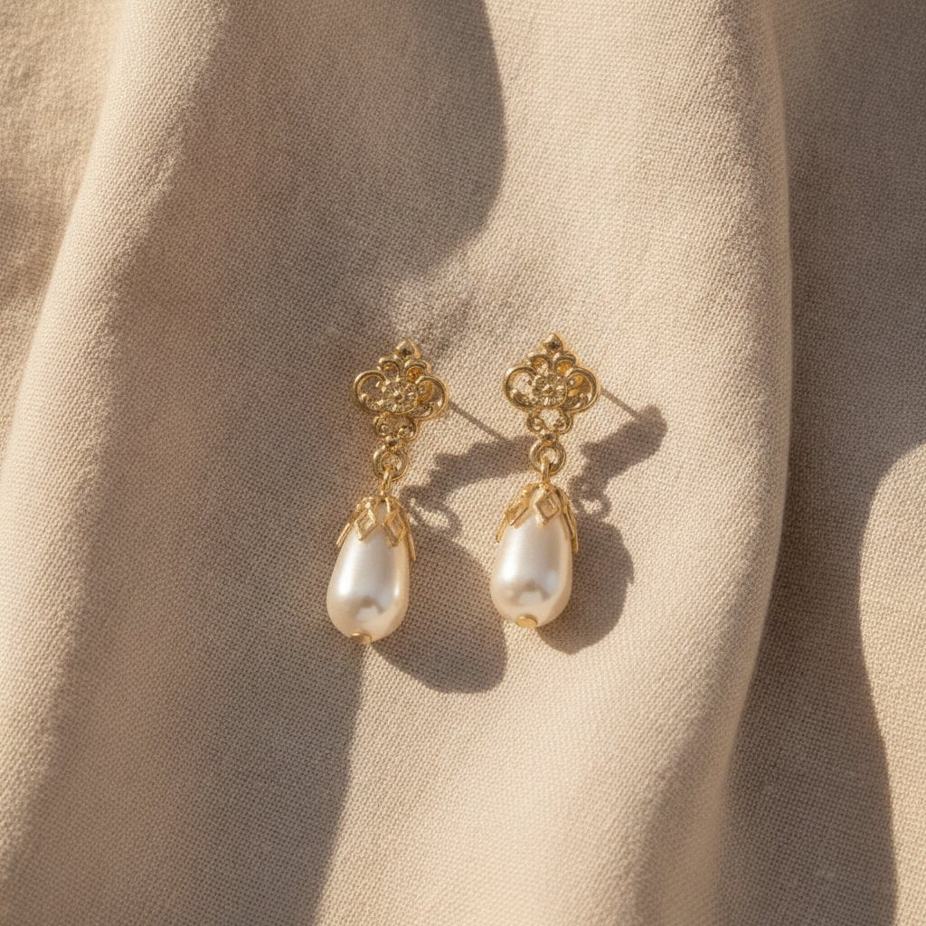 Elise Pearl Earrings