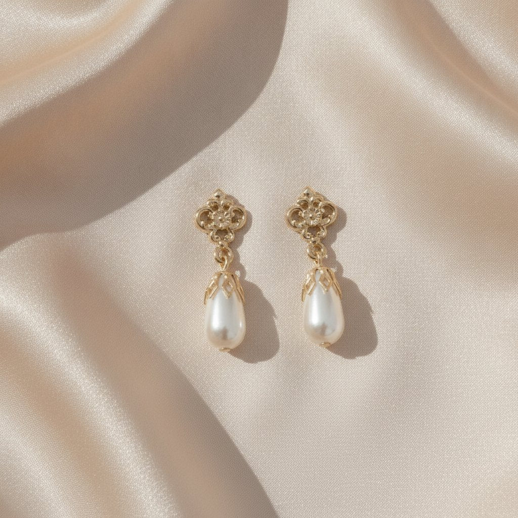 Elise Pearl Earrings