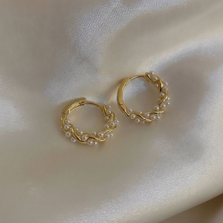 Doria Pearl Earrings