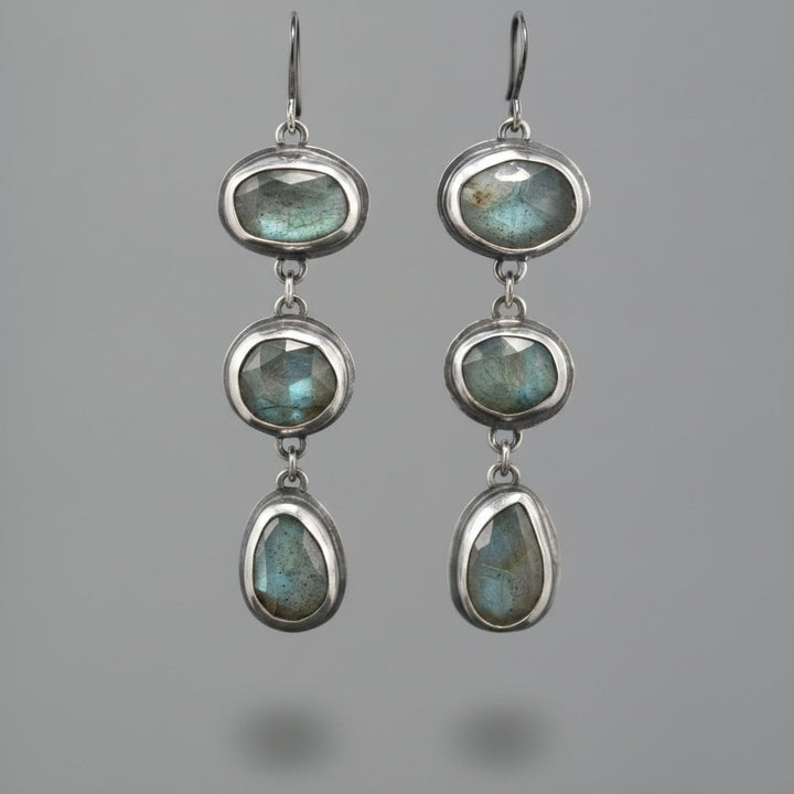 Pendientes colgantes de plata con piedra gris