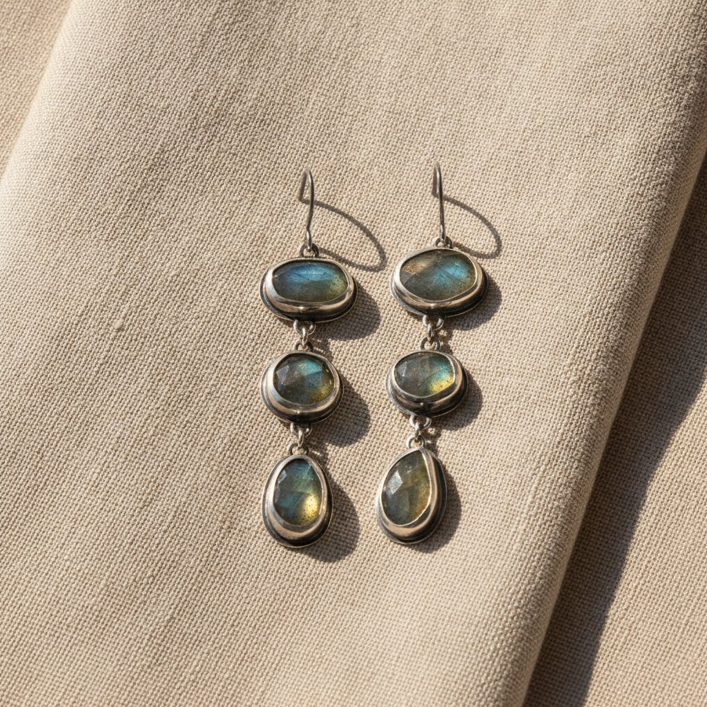 Pendientes colgantes de plata con piedra gris