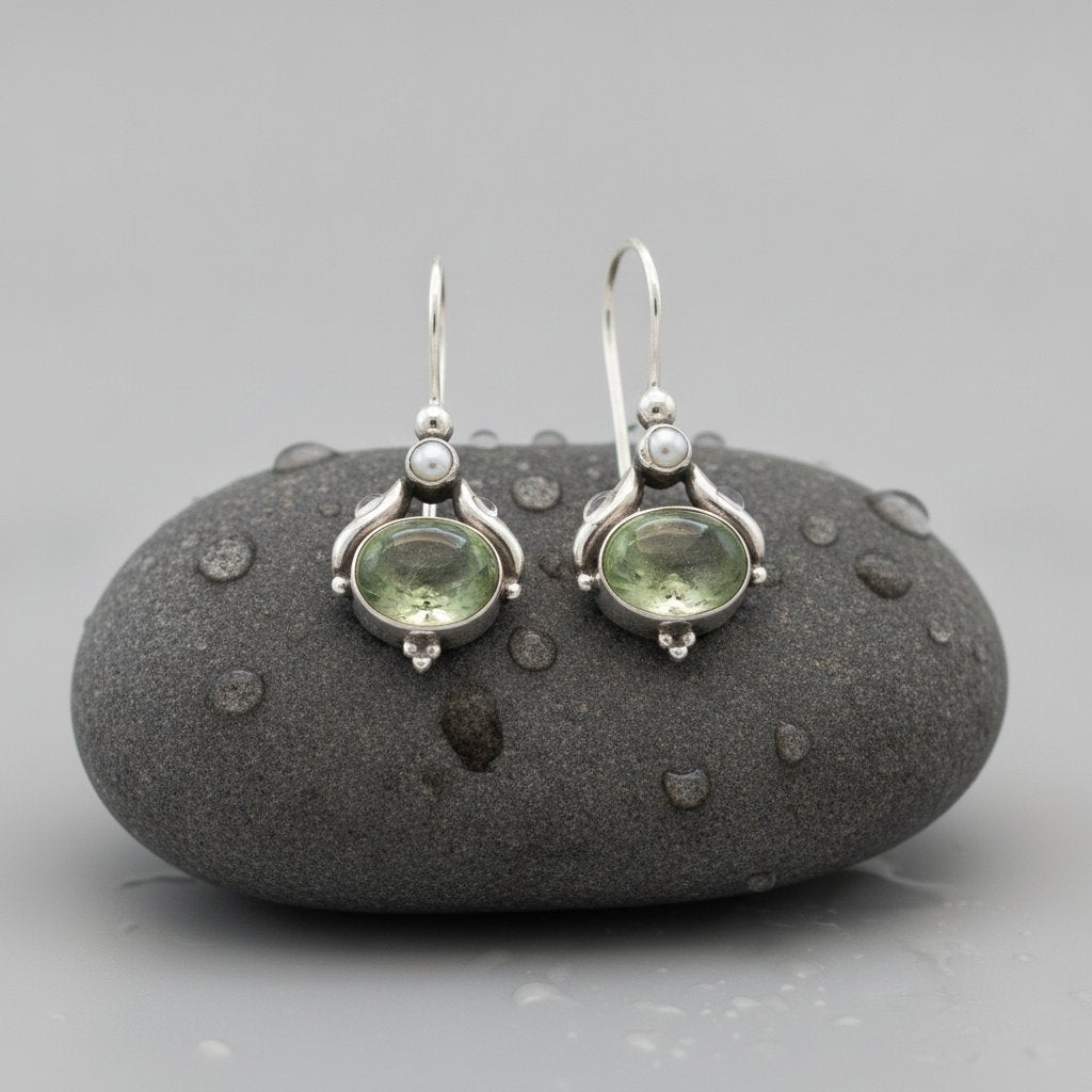 Bela Pearl Earrings