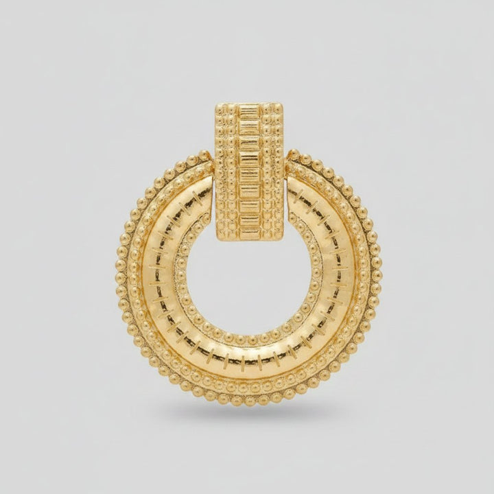 Elegante goldene hohle Mandala-Ohrringe
