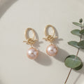 Perlen-Ohrringe in Gold