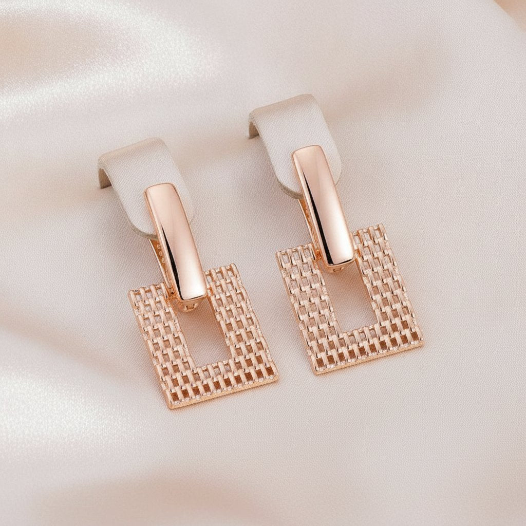 Nerine Gold Earrings