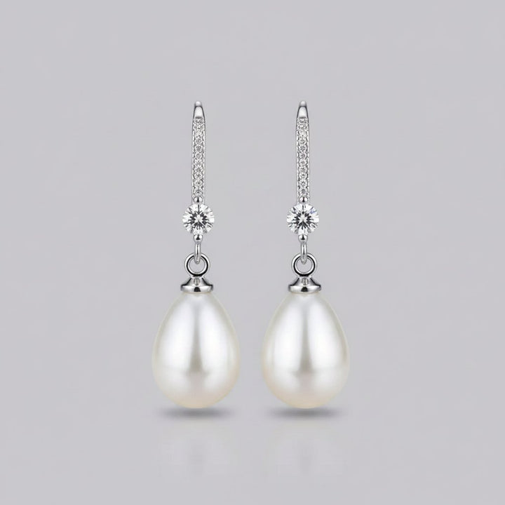 Romy Pearl Earrings