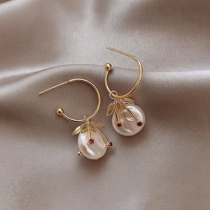 Romy Pearl Earrings