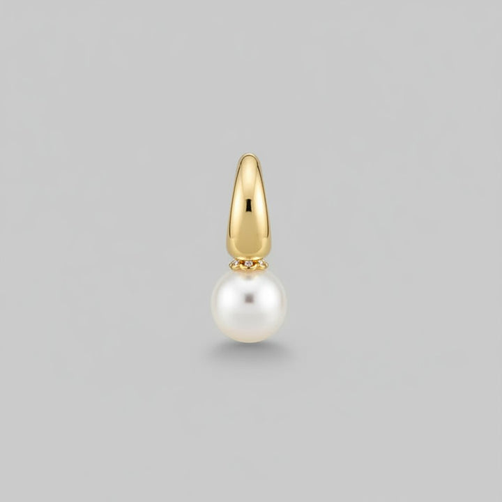 Romy Pearl Earrings