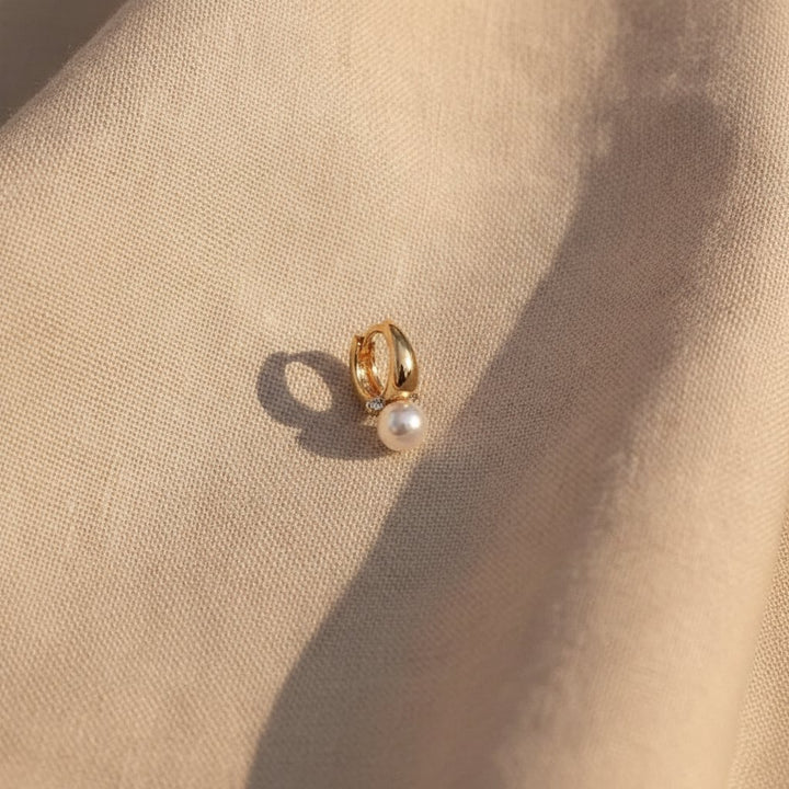 Romy Pearl Earrings