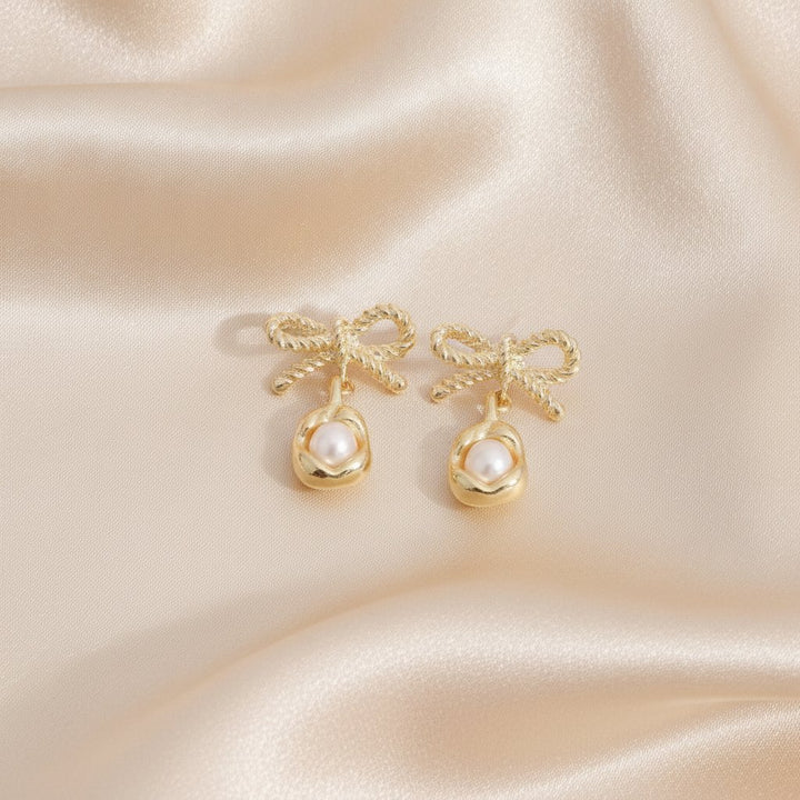 Giselle Pearl Earrings