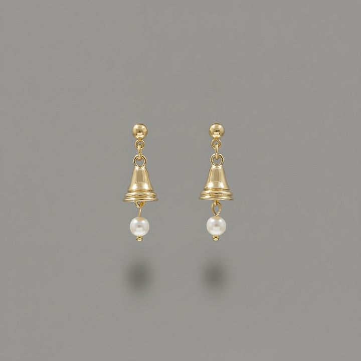 Iliana Pearl Earrings