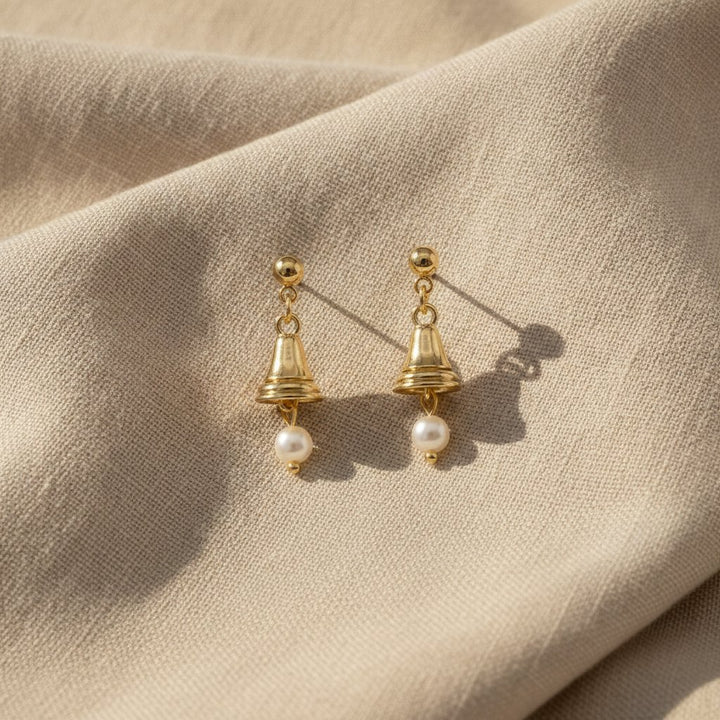 Iliana Pearl Earrings