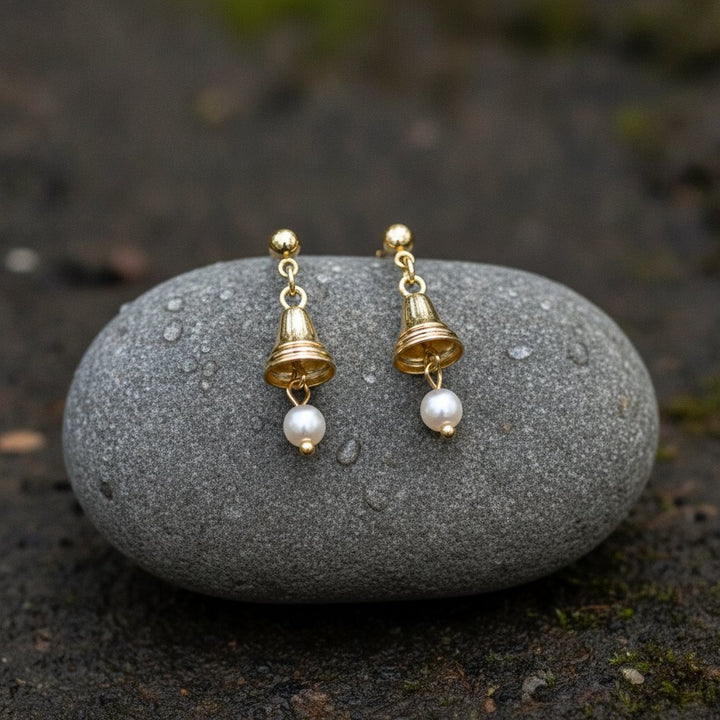 Iliana Pearl Earrings