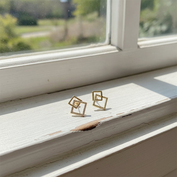 Lioria Gold Earrings