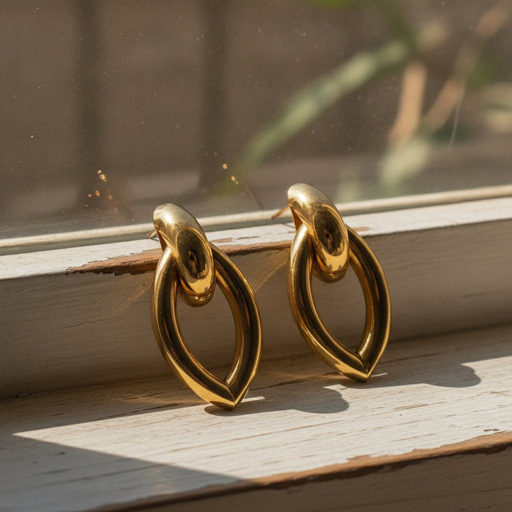 Ysolde Gold Earrings