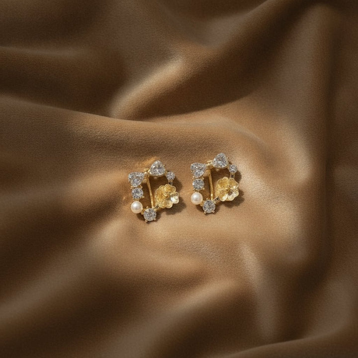 Selene Pearl Earrings