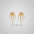 Elegante goldene Kronleuchter-Ohrringe