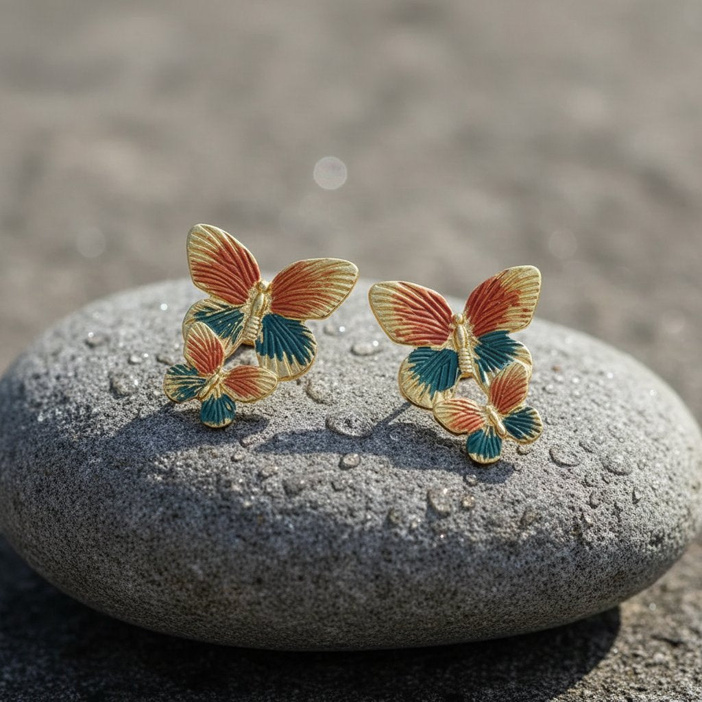Une Earrings