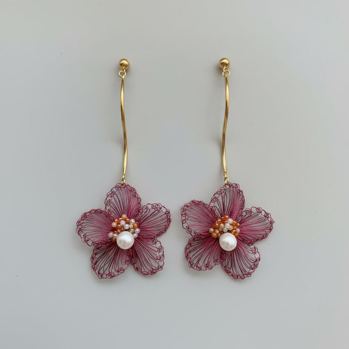 Une Earrings