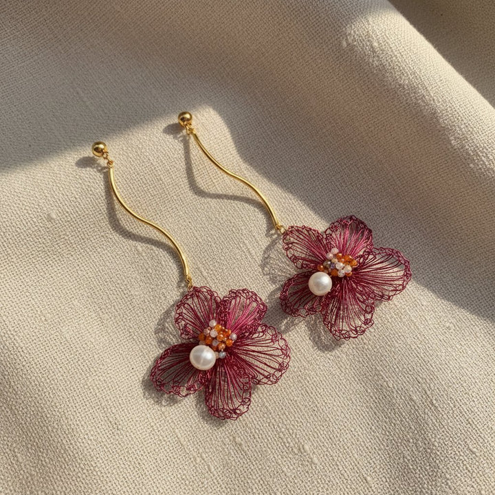 Une Earrings