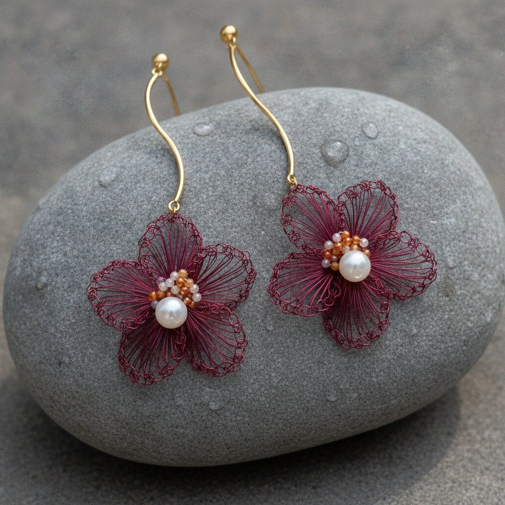 Une Earrings