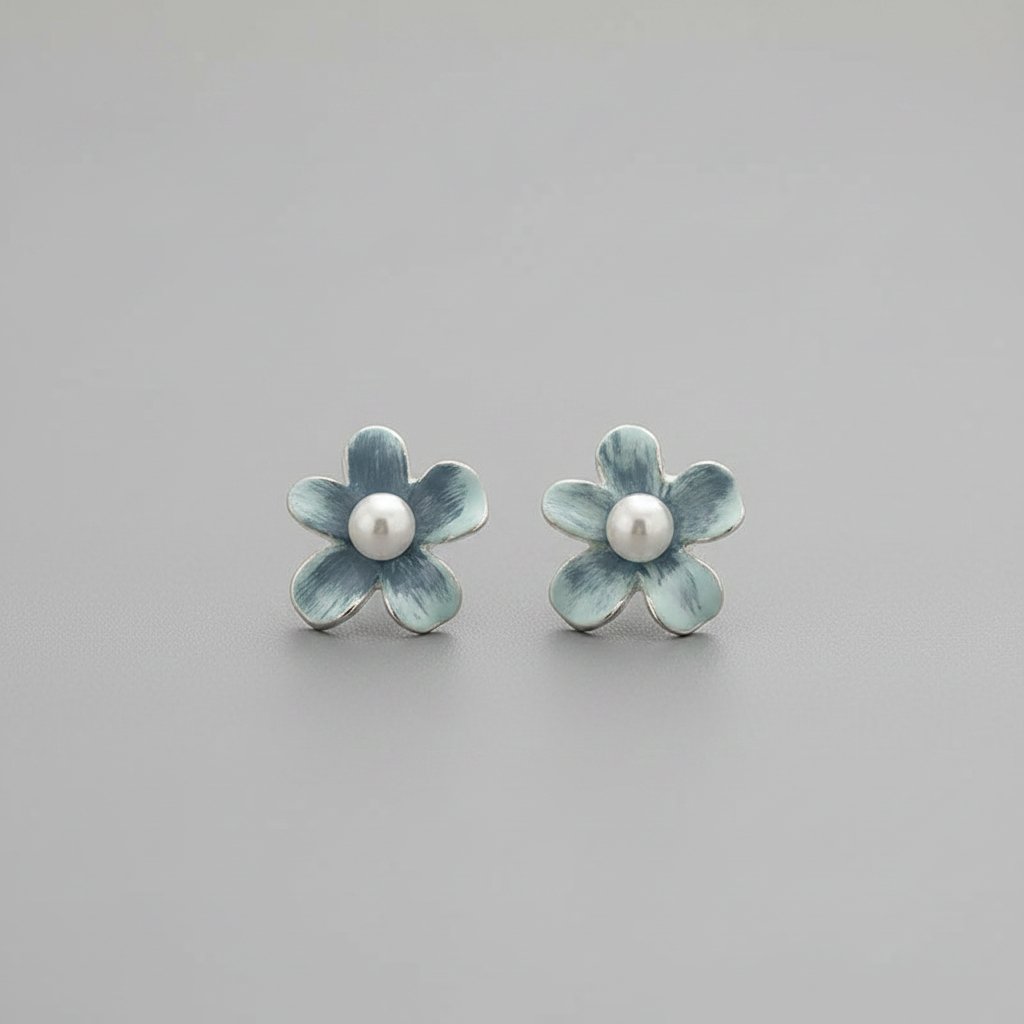 Une Pearl Earrings