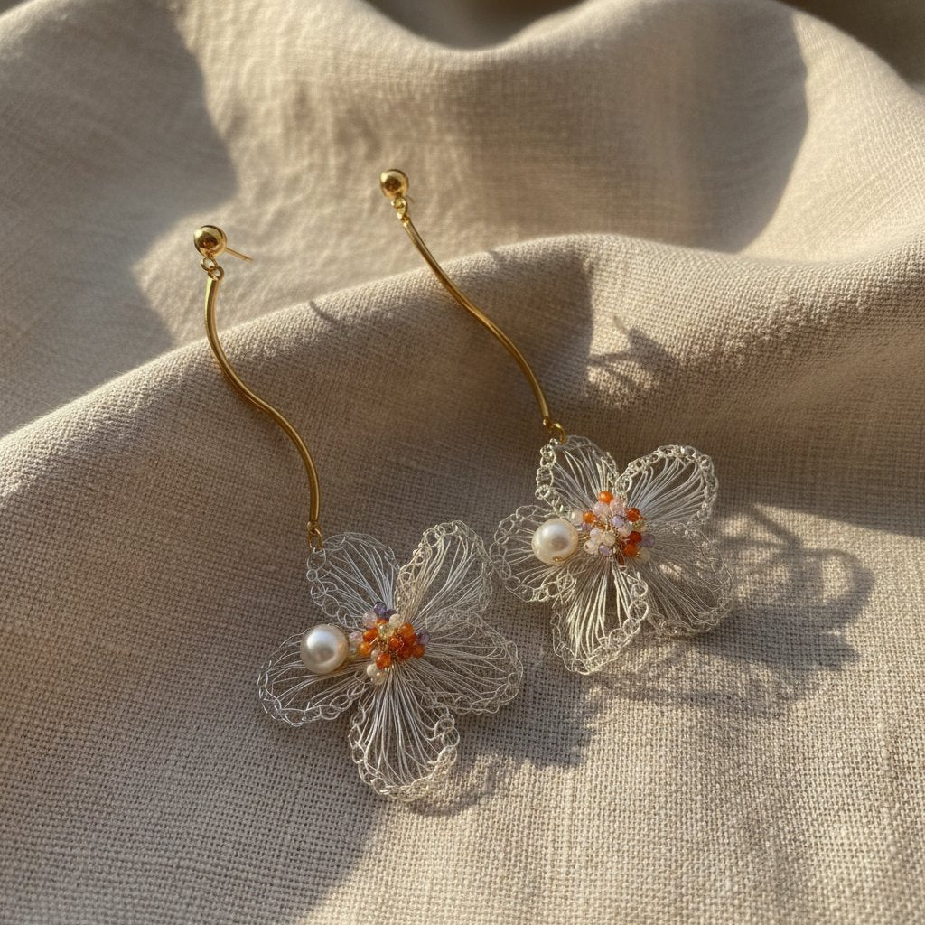 Une Earrings