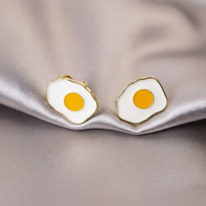 Une Earrings