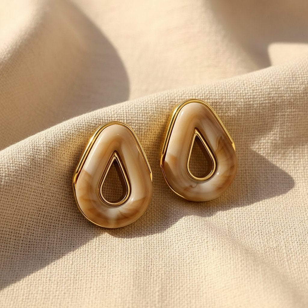 Une Gold Earrings