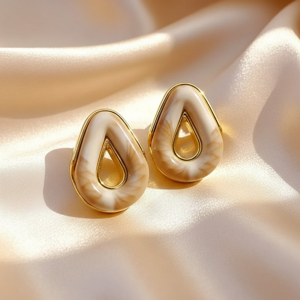 Une Gold Earrings