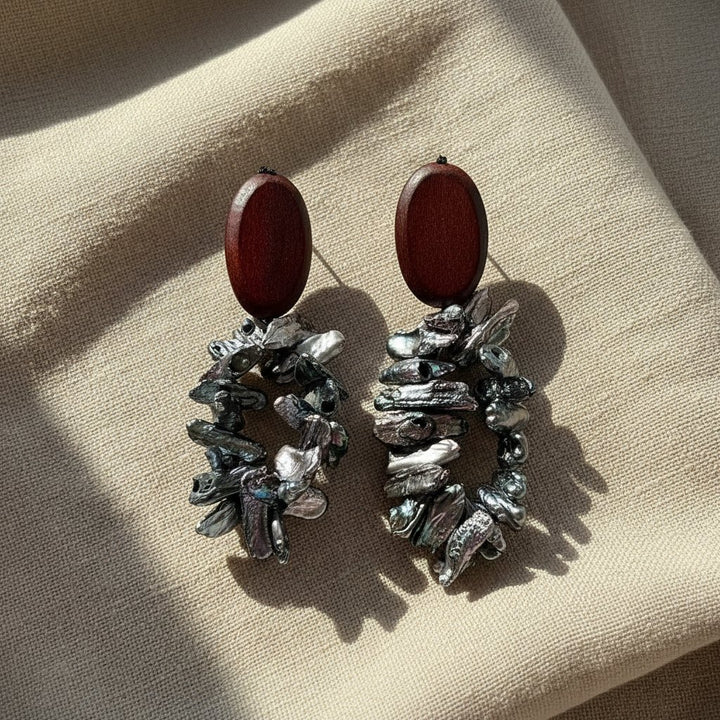 Pendientes llamativos de granate