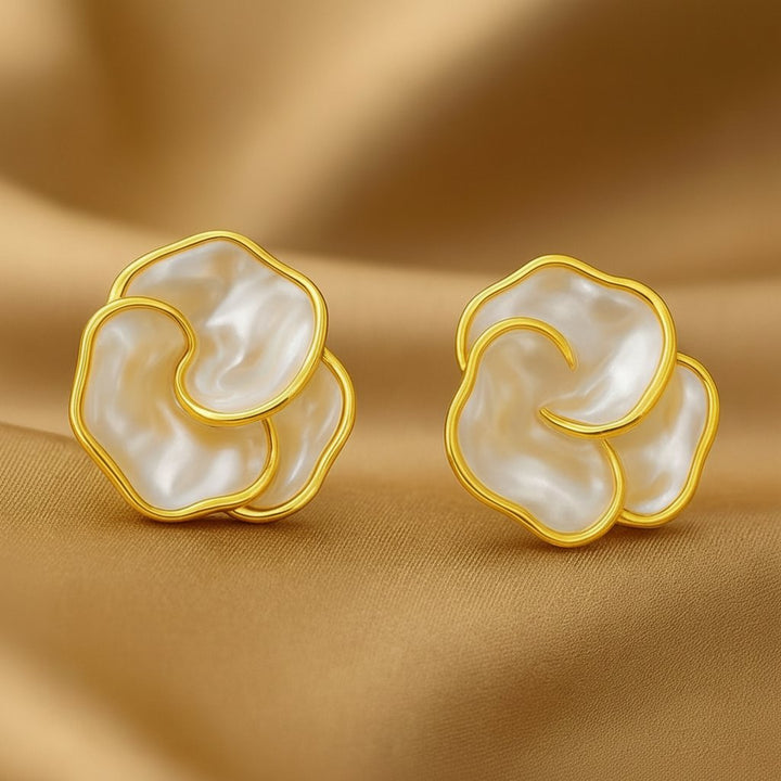 Tamsin Pearl Earrings