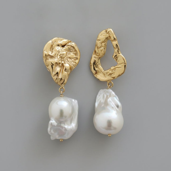 Maren Pearl Earrings