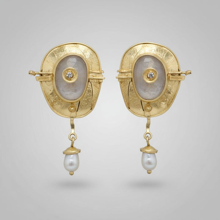 Maren Pearl Earrings