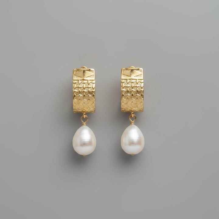 Maren Pearl Earrings