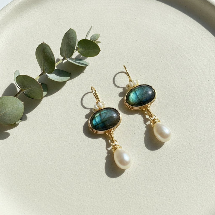 Juliette Pearl Earrings