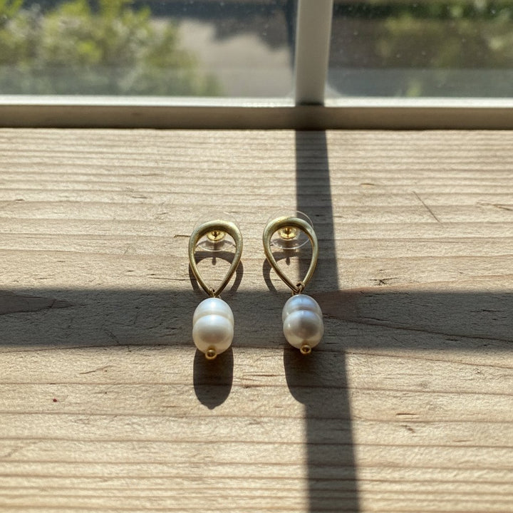 Mireille Pearl Earrings