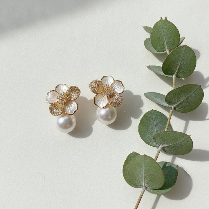 Mireille Pearl Earrings